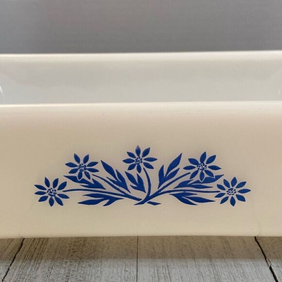 Vintage Anchor Hocking Fire King White Milk Glass Loaf Pan Blue Cornflower 1qt - Picture 4 of 10